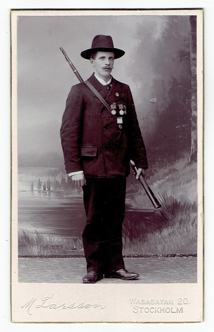 CDV Photo Man Shooter w/ Rifle, Medals, Shooting Club, Sweden (8560) | eBay