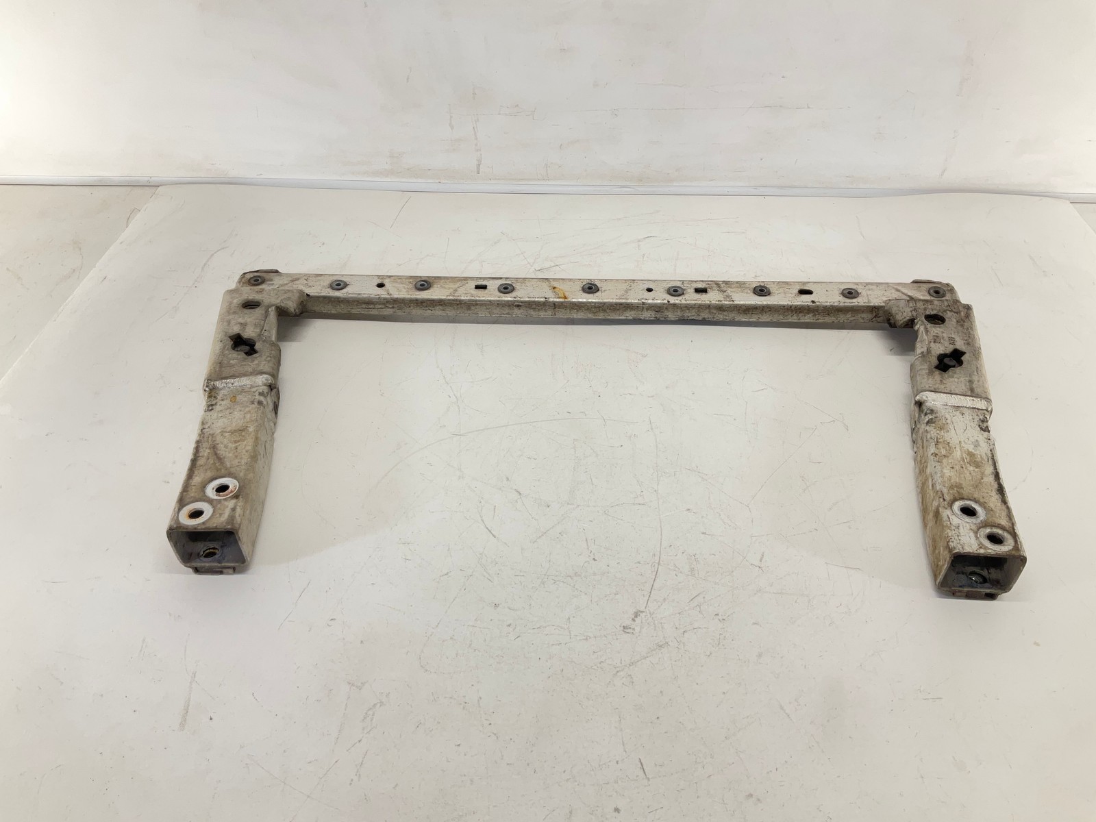 14-19 MASERATI Ghibli Front Engine Cradle Crossmember Support Bracket