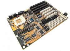 Untested Soyo SY-5TE0 Mainboard Socket 7 Motherboard Intel SB82371FB
