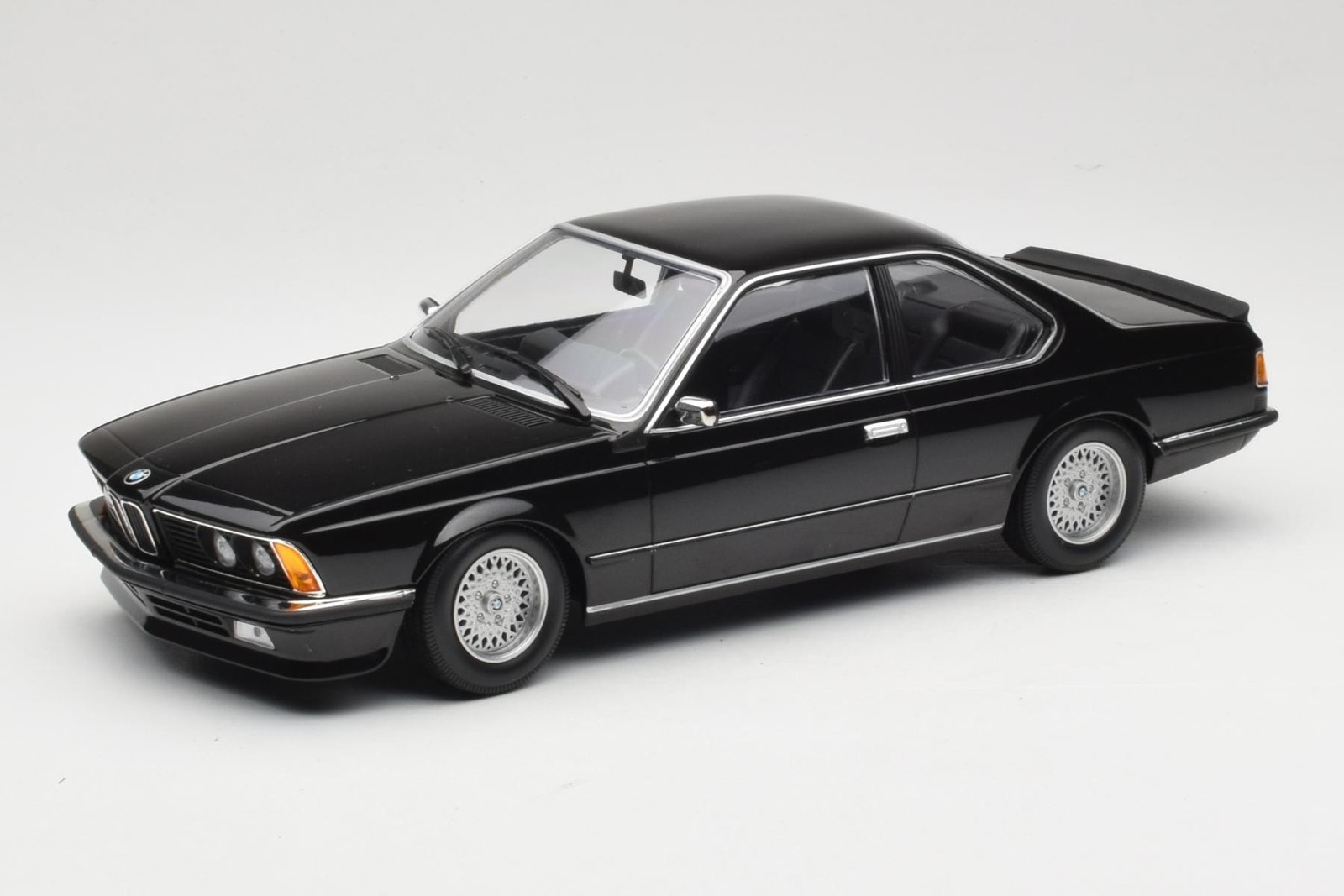 Minichamps BMW 635 CSI e24 1982 Black Metallic 155028104