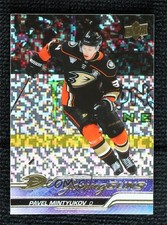 2023-24 Upper Deck Series 2 Young Guns Speckled Rainbow Foil Pavel Mintyukov q2c