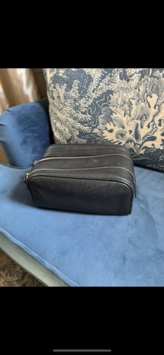 Louis Vuitton Taiga Ardoise Trousse Ivan toiletries pouch.