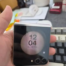 Samsung Galaxy Z Flip5 256GB Smartphone, Used, Good Condition