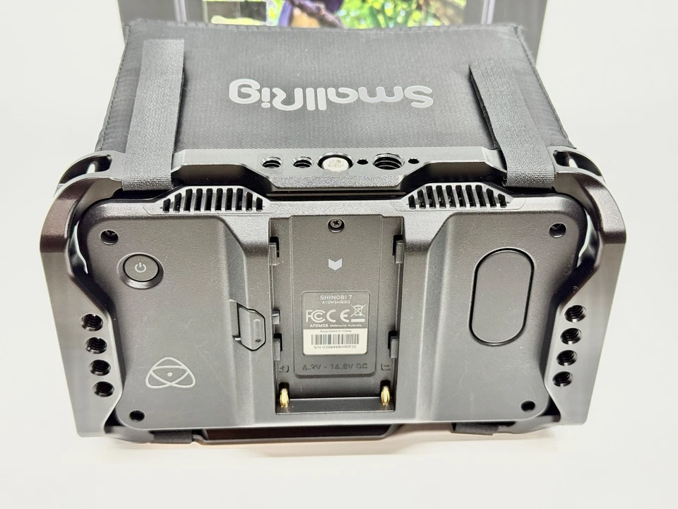 Monitor Atomos Shinobi 5.2"" 4k HDMI com capa solar SmallRig e gaiola de monitor - Imagem 3 de 4