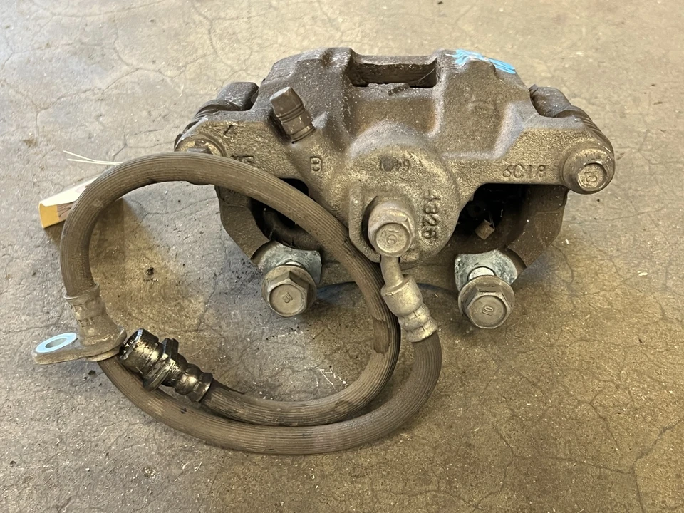 ⭐SOPORTE PINZA FRENO PASO TRASERO DERECHO HONDA ODYSSEY 2011-2017 OEM LOTE2623 Foto 3 de 4