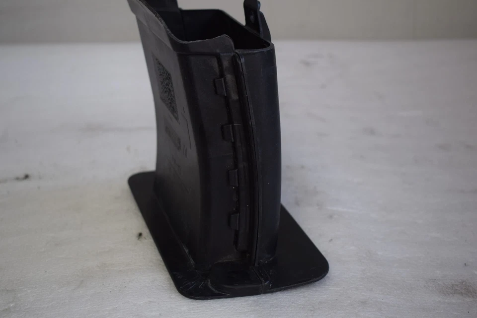 2010-2015 BMW 760I RADIATOR AIR DUCT FACTORY OEM - Image 3 of 4