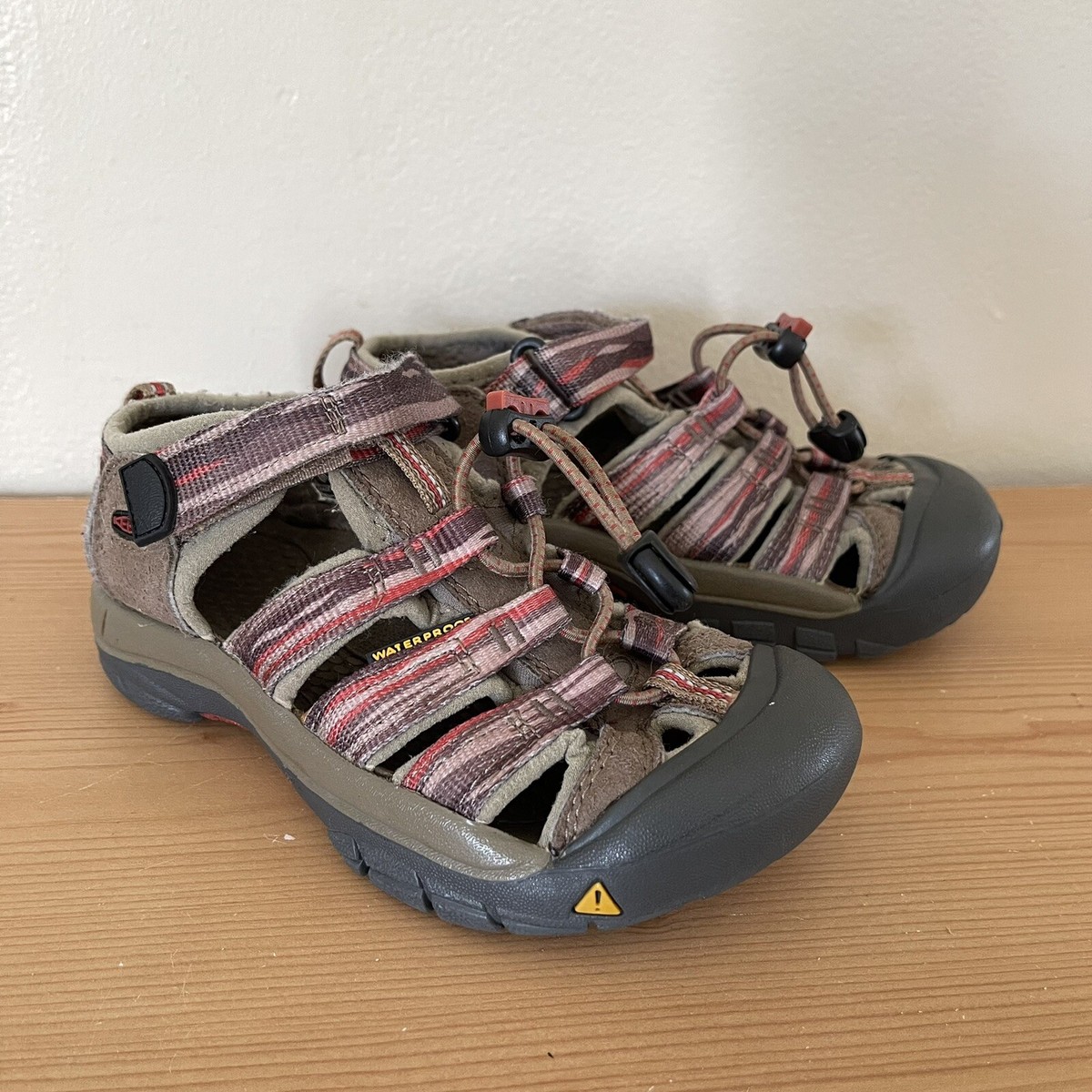 Keen Size 12 Water Shoes Men main image 3