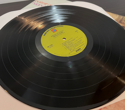 PETULA CLARK - Happy Heart (Poster)(Windmills Of Mind) 12" Vinyl Record LP - VG+ - Picture 3 of 4