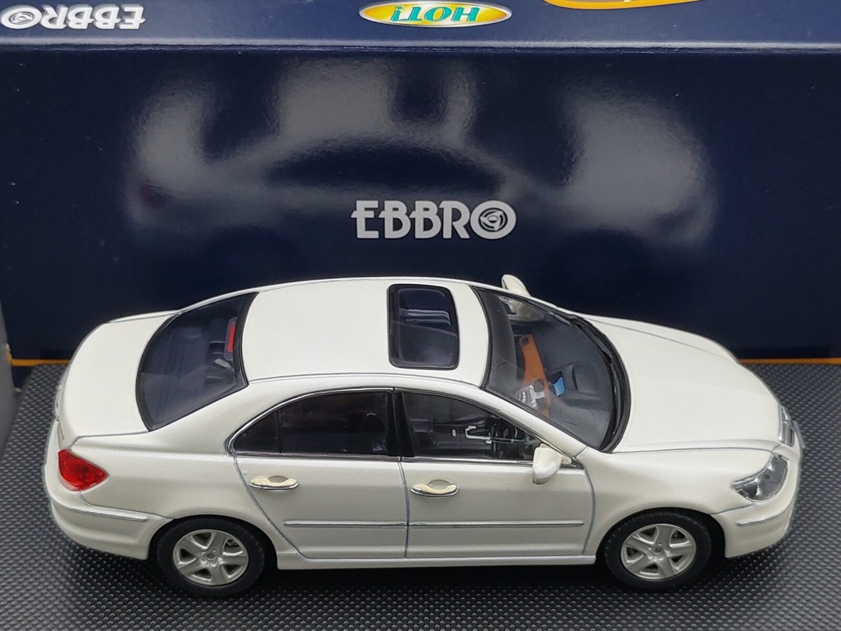 EBBRO 1/43 - VOITURE HONDA Odyssey Absolute tirage 1632 pc - EN BOITE D'ORIGINE