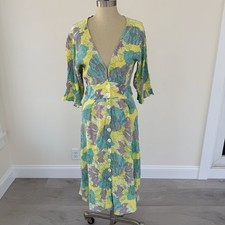 FAITHFUL THE BRAND Goldie Yellow Floral Crepe Rafa Midi Dress EUC Size M Size 6