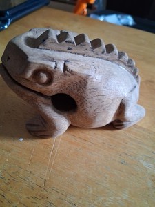 Hand Carved Wooden Frog Guiro Percussion Instrument Rasp Latin Folk Music