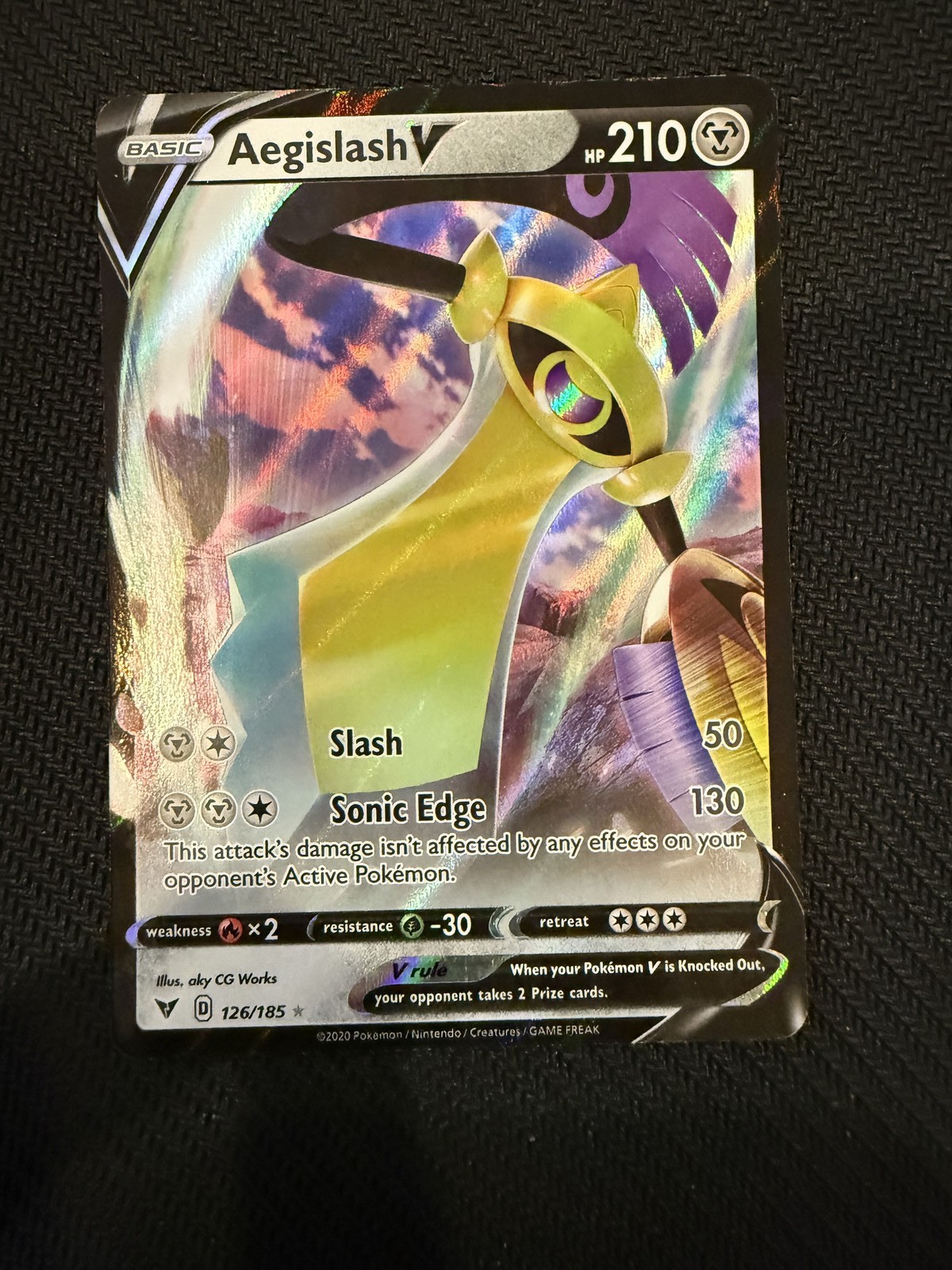 Aegislash V Ultra Rare SWSH04: Vivid Voltage 126/185 NM