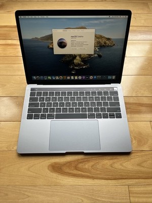  MacBook Pro 13  i7   Low Cycle  Space Gray 2017 8GB 256GB   Touch Bar  