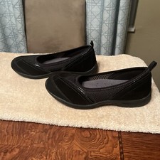 Easy Spirit Slip On Leather Flats Comfort Shoes Women  s Size 7.5M Brand New