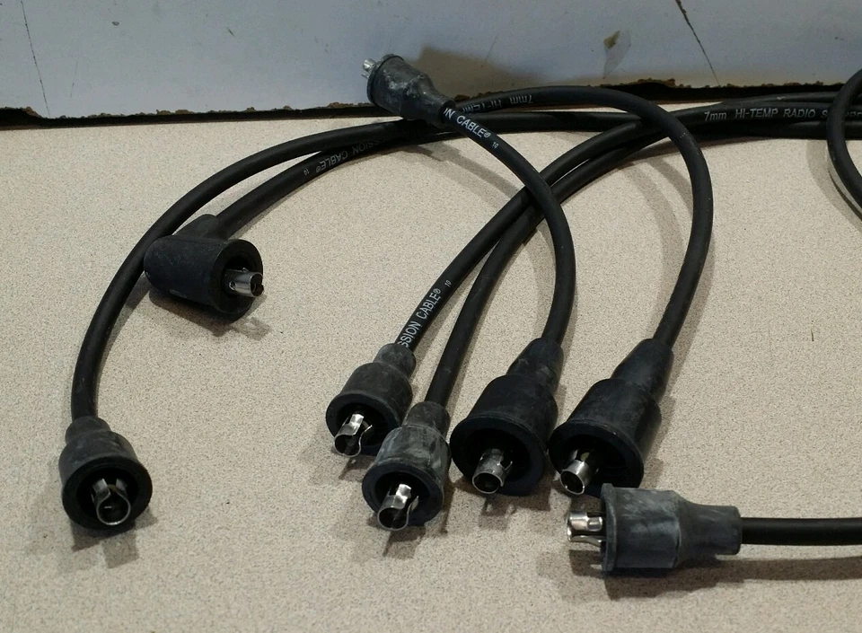 Juego de cables de bujías Federal Parts 4593, se adapta a vehículos enumerados en la tabla a continuación Foto 4 de 4