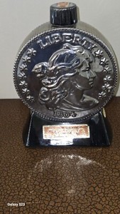 Vintage 1969 EZRA BROOKS Decanter Whiskey Decanter 1804 Liberty Coin 