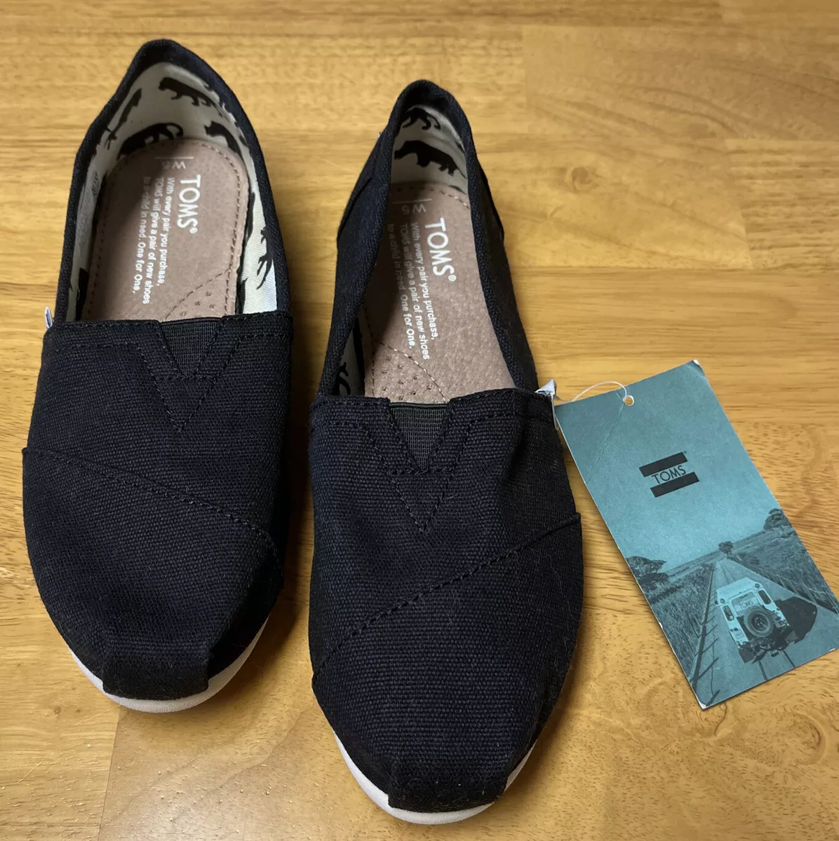 Fejde Langt væk Lada TOMS Women&#039;s Classic Slip-On Casual Canvas Flat Shoes Black Size 5  w/TAG | eBay