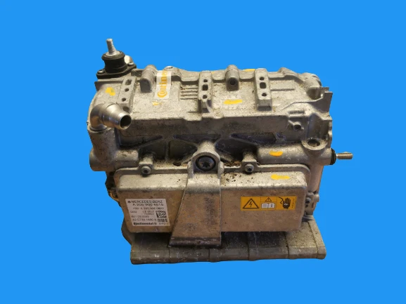 MERCEDES C CLASS W205 C350e HYBRID BATTERY INVERTER A2059006515 | eBay