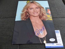 Amber Valletta signed autograph on 20x27.5 cm photo in person ACOA COA