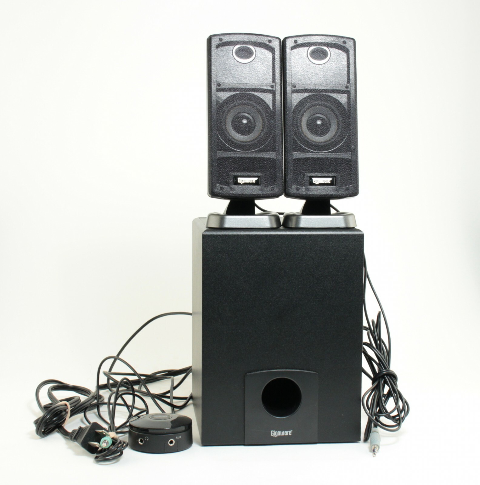 gigaware 2.1 multimedia speakers