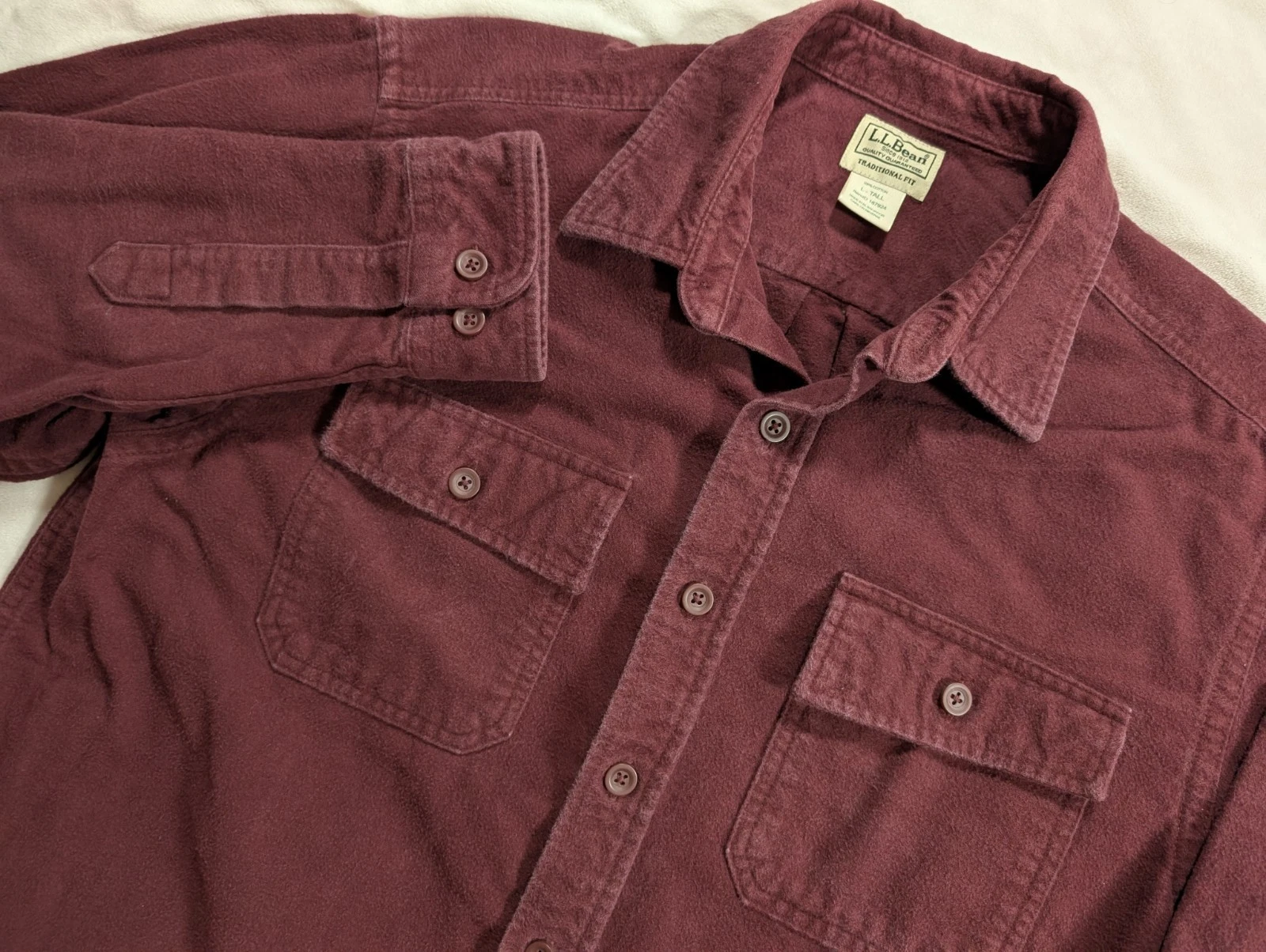 L.L. Bean Shirt Men LT Burgundy Traditional Fit Button Down 187924 Flannel EUC