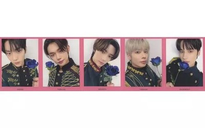 TOMORROW X TOGETHER Folding Photo Card Japan Tour Pink Collectible Fan Gift