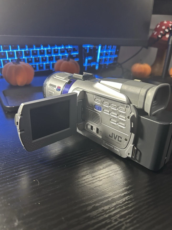 JVC GR-DV500U Mini DV Video Camcorder - Image 3 of 4