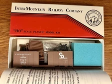 InterMountain HO Kit 40706-10 40' Box Car, Chesapeake & Ohio #3894