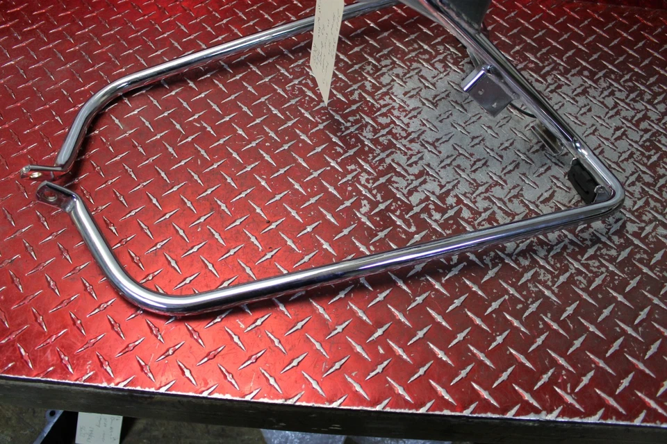 2012 HARLEY DAVIDSON ROAD KING OEM LEFT & RIGHT SADDLE BAG BRACKETS RK59 - Image 4 of 4