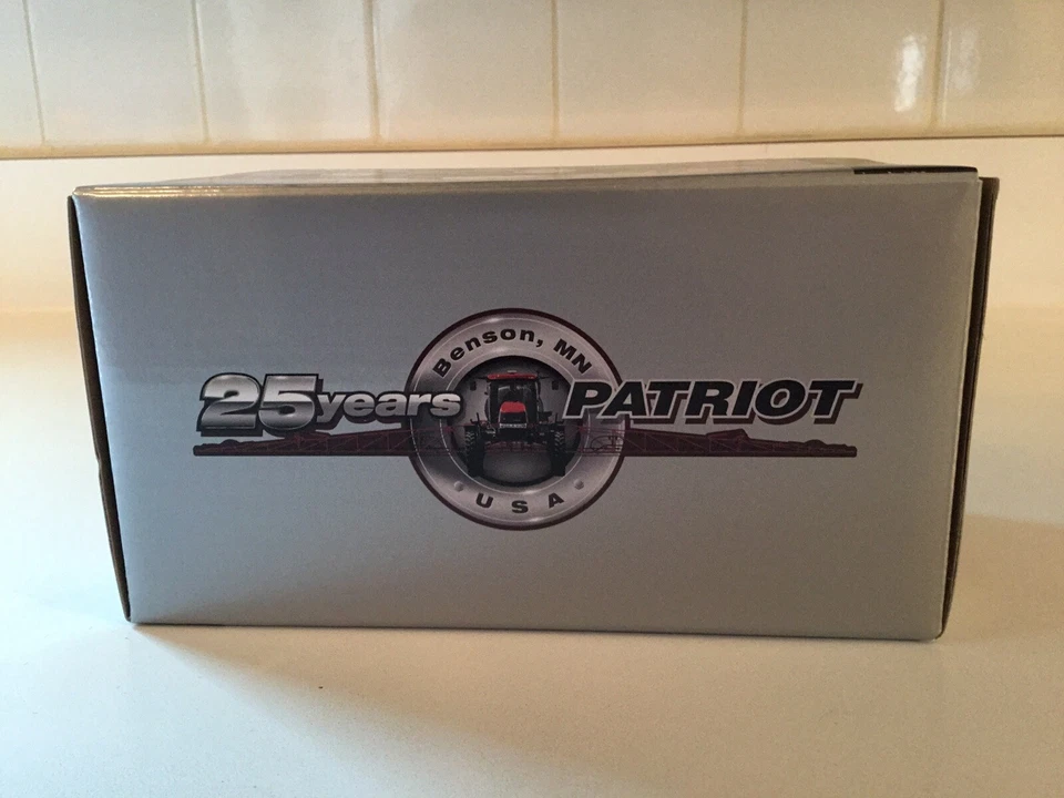1/64 Case IH Patriot 3340 Sprayer 25th Anniversary Edition Chaser - Image 3 of 4