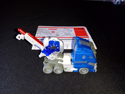 2005 Transformers Cybetron Scout Class Autobot Armorhide Complete 