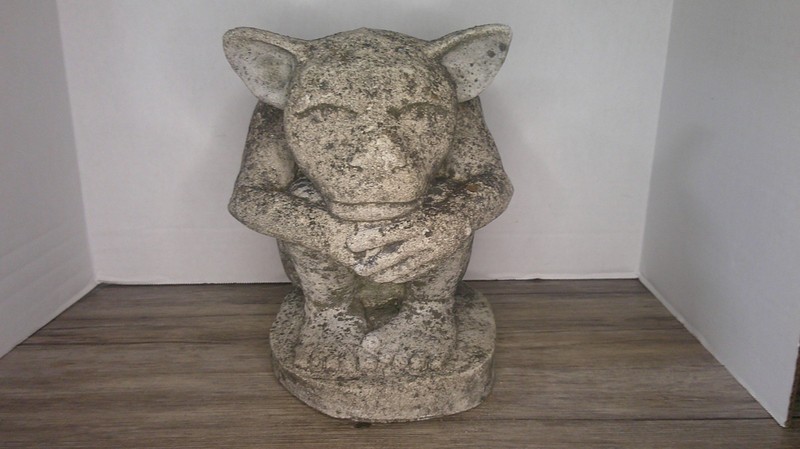 vintage Gargoyle stone sitting Gargoyle statue w/ natural Patina 10" high     OS
