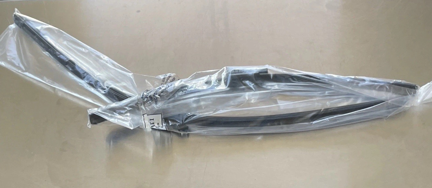 2023 2024 2025 MASERATI GRECALE WINDSHIELD WIPER BLADES FACTORY MASERATI OEM🟢