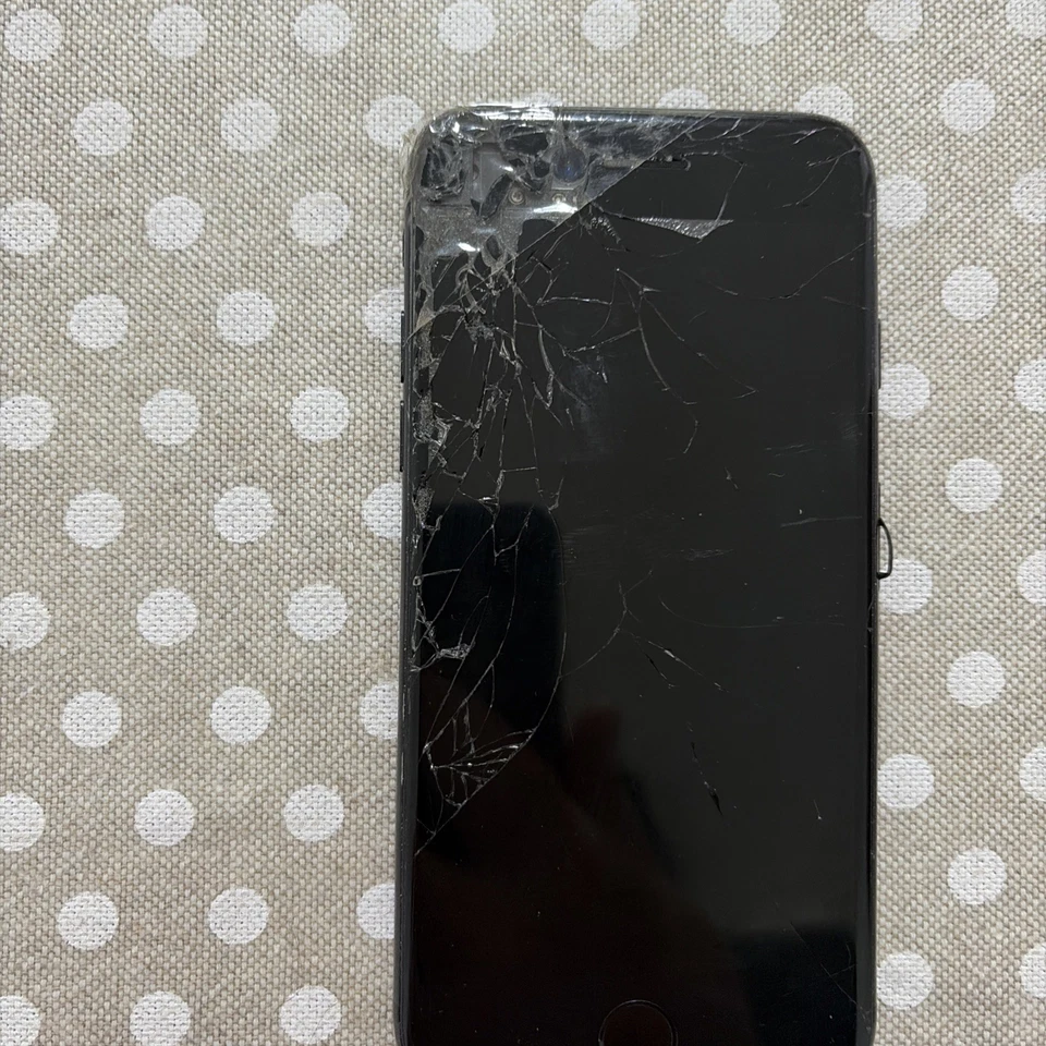 Apple iPhone 7 A1778 Nero Opaco Black 128gb 4230 - Immagine 2 di 4