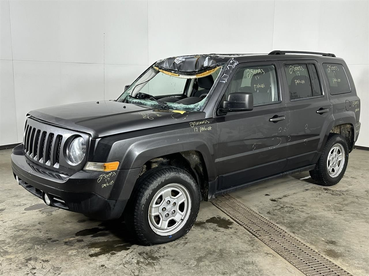 Classic Vertical Rear Door Air Cleaner Handle for 2011-2017 Jeep Compass 2723191