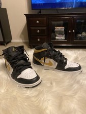 Size 9 - Air Jordan 1 Mid Black University Gold