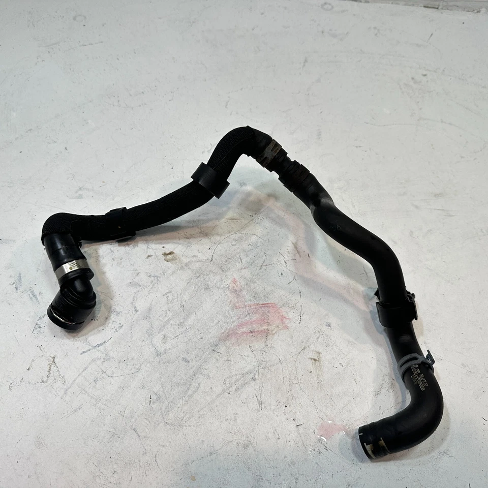 2013-2018 奥迪 S6 4.0L 水管上盖辐射冷却线 原始设备制造商 — 第 4/4 张图片