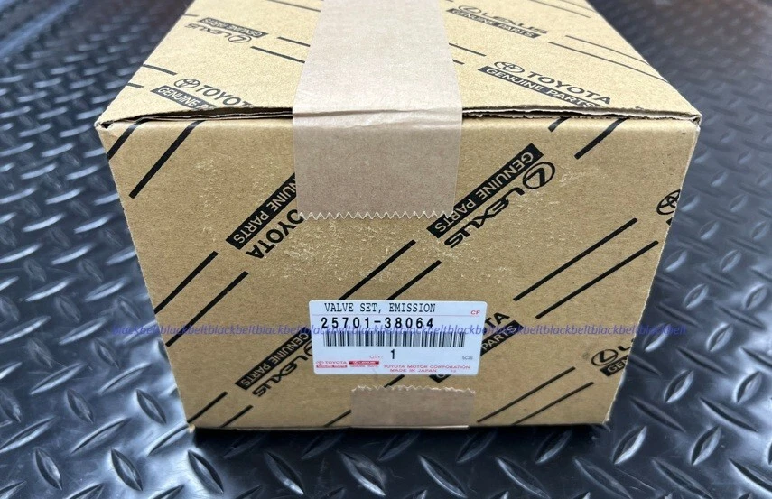 Válvula de control de aire eléctrica genuina Toyota LEXUS LX570 URJ201 25701-38064 JDM OEM Foto 3 de 4