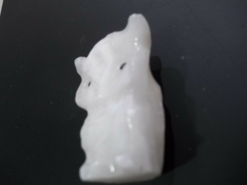 VINTAGE HAND CARVED ONYX STONE  MADE IN MEXICO OWL WHITE  1.5'' X 1'' - Picture 2 of 2