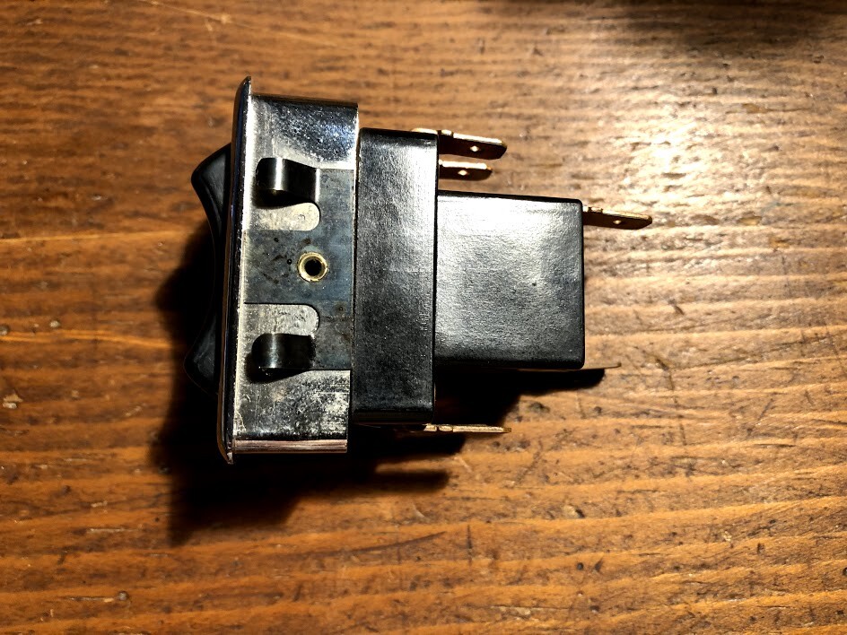 NOS Ford 1971 De Tomaso Pantera Courtesy Light Lamp Switch