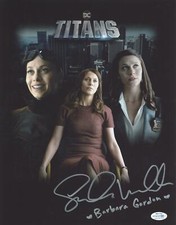 Savannah Welch "Titans" AUTOGRAPH Signed 'Barbara Gordon' 11x14 Photo ACOA