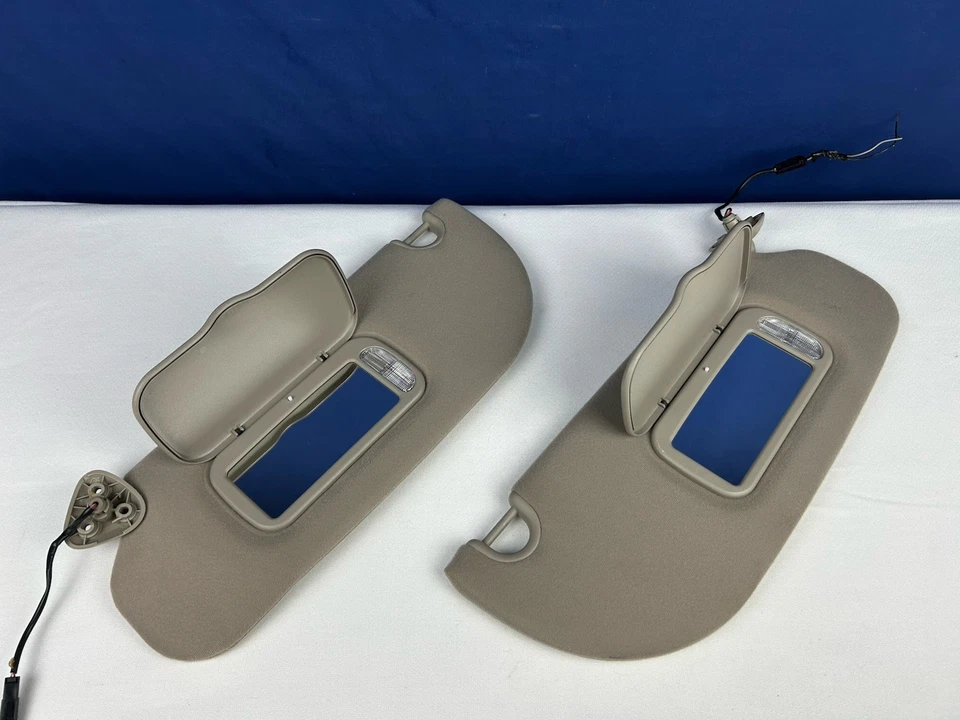 Parasoles iluminados para conductor y pasajero Lincoln Town Car 2006-2011 tela gris OEM Foto 3 de 4