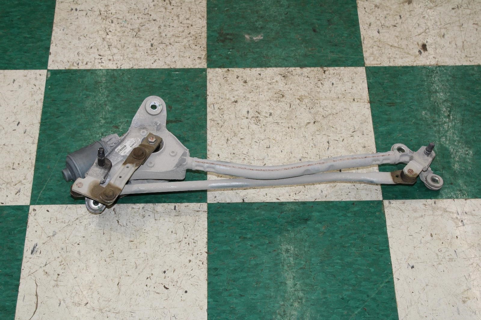 19-24 CONTINENTAL GT GTC Flying Spur Windshield Wiper Motor Front Assembly OEM