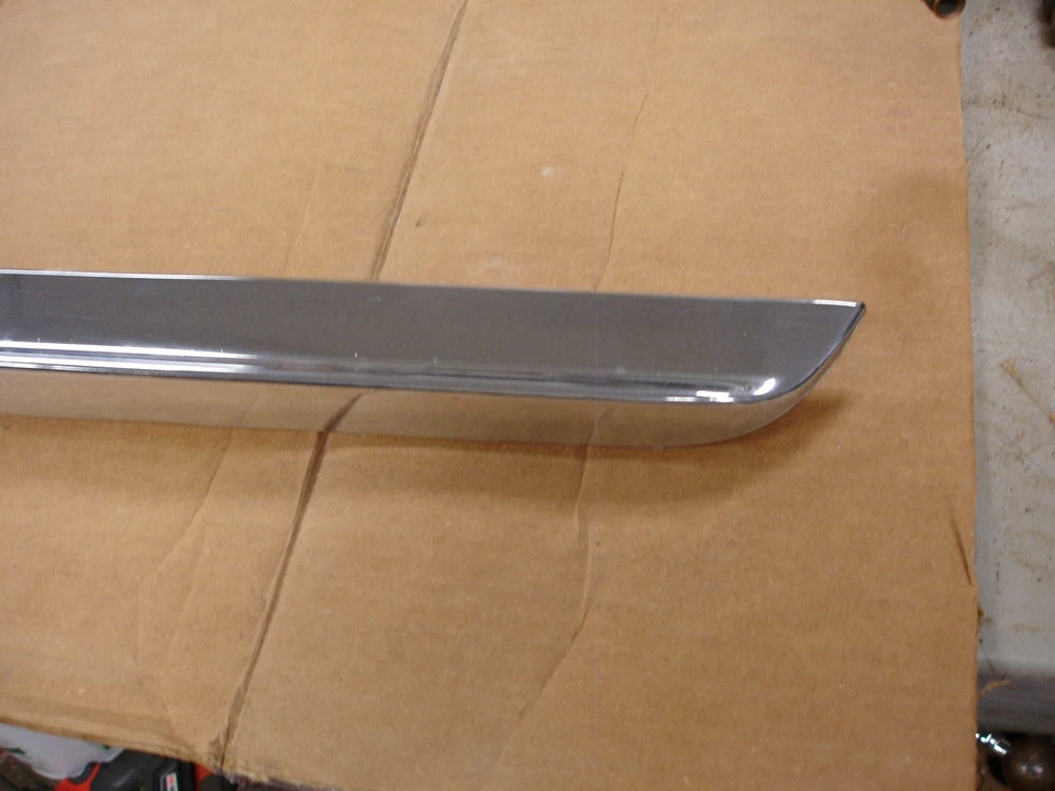 1967 Oldsmobile Cutlass 442 Left Rear Quarter Panel Lower Molding #7650132 OEM Foto 4 de 4