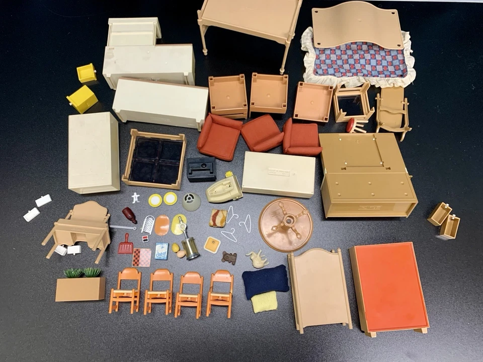 Vintage TOMY Smaller Homes Dollhouse Furniture Lot Mint 50+ Pieces - Image 2 of 4