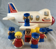 Vintage 1980s Lil Playmates Toy Airplane Plane w/ 6 People Figures