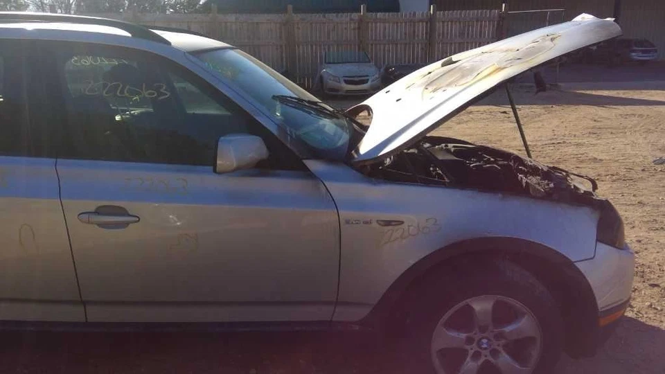 (LOCAL PICKUP ONLY) Rear Bumper Without M Aerodynamic Package Fits 07-10 BMW X3  Foto 3 de 4