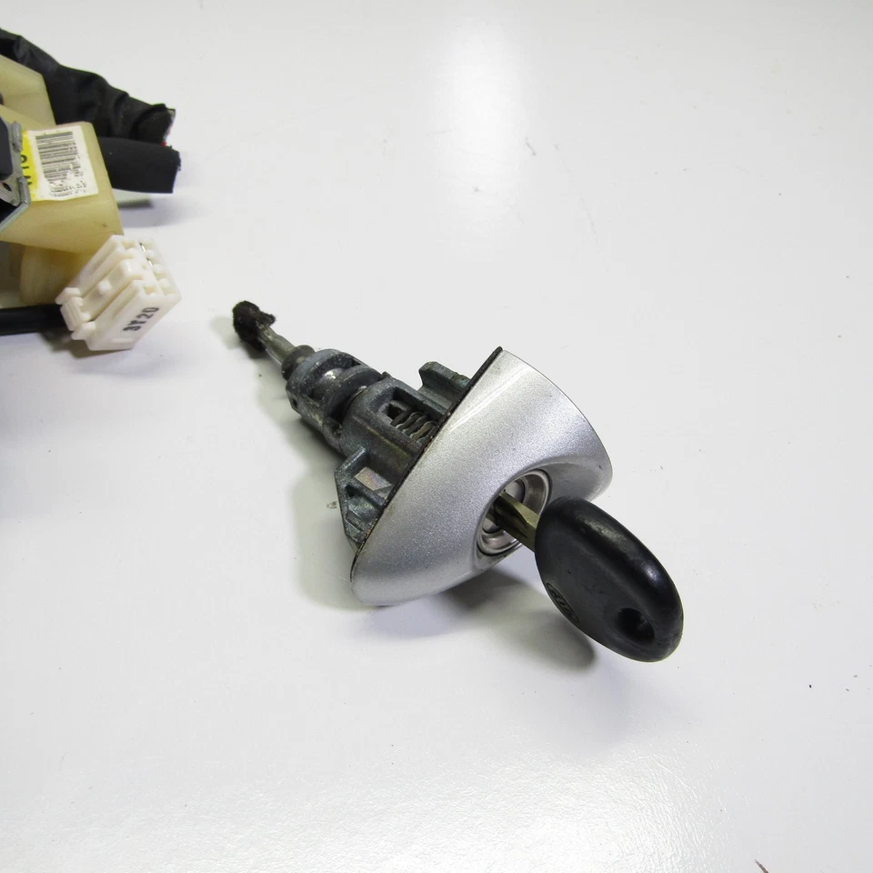 KIA FORTE 2014-2018 INTERRUPTOR DE ENCENDIDO BLOQUEO CON LLAVE Y CILINDRO FABRICANTE DE EQUIPOS ORIGINALES 81905A7001 Foto 3 de 4