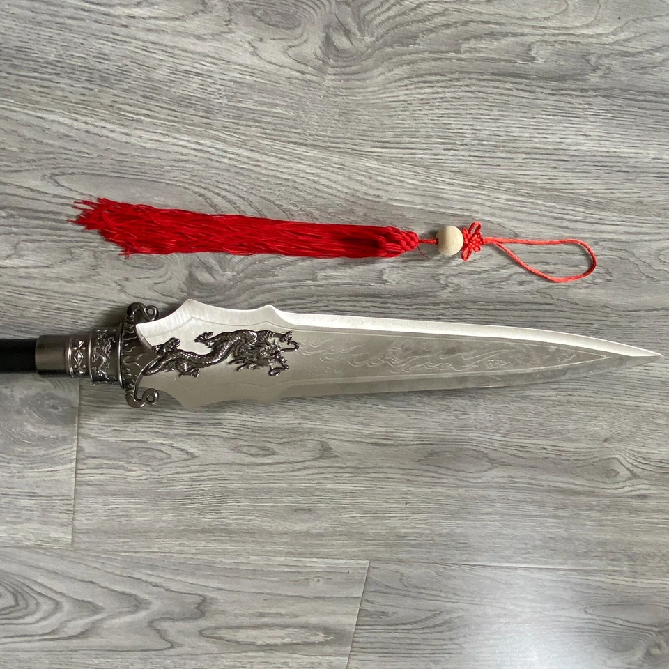 Metal spear carved with dragon pattern, 78.7 inches, for collection, performance - Image 4 of 4