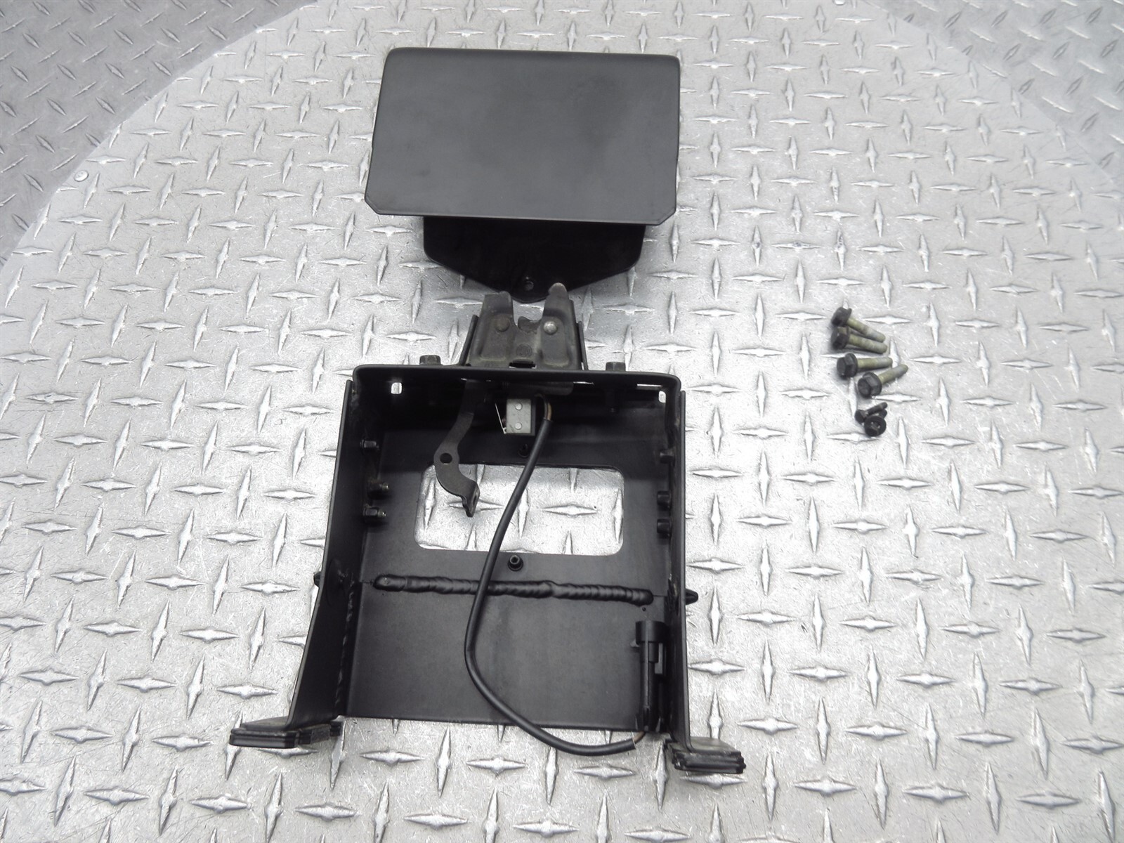 2008 Ferrari F430 Spider 65732400 Rear Engine Bay Hood Lid Cable Latch Lock